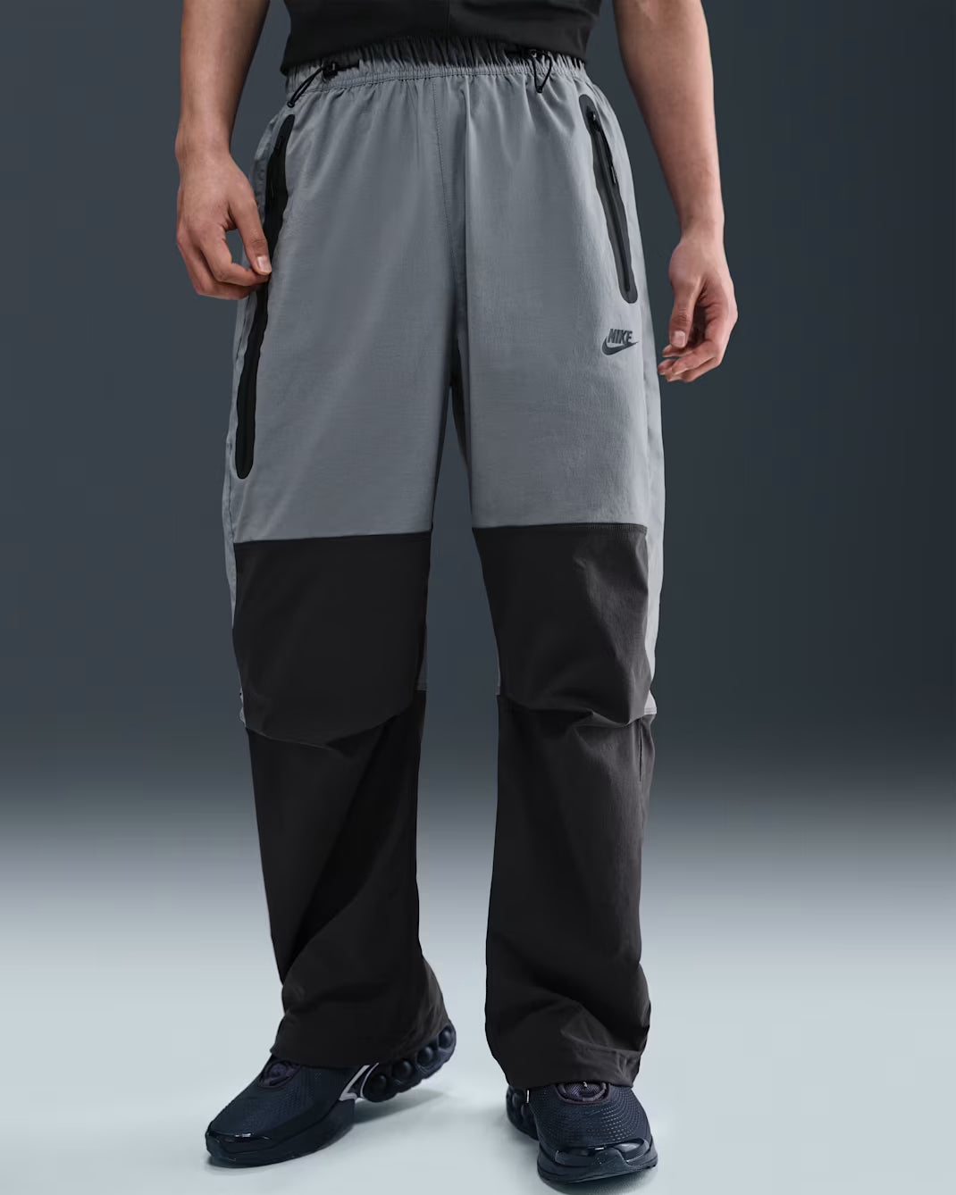 Nike Tech Woven Joggers – Grey/Black Panel Design