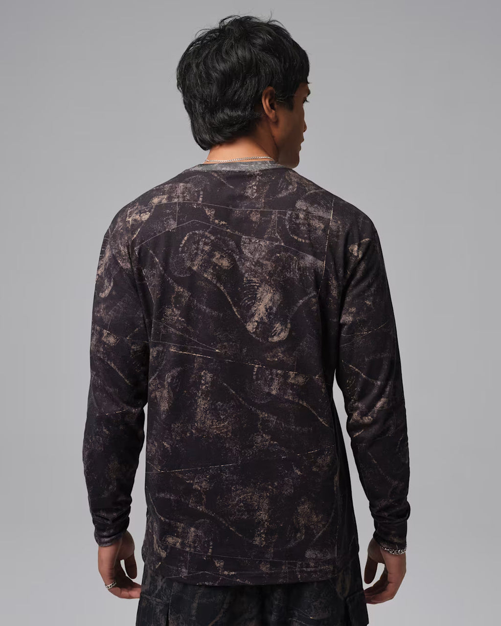 Jordan Hike Graphic Long Sleeve Crew – Black+Brown