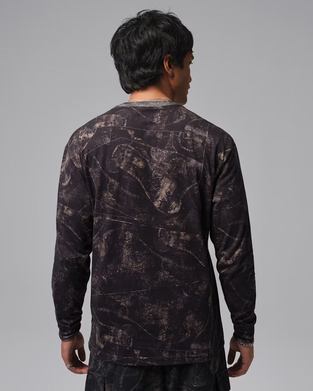 Jordan Hike Graphic Long Sleeve Crew – Black+Brown